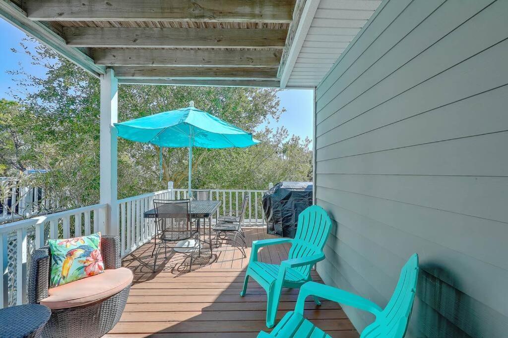 Pelican Bay 13 - Cozy Beachside Retreat! - Beach Access! Isle of Palms Exterior photo